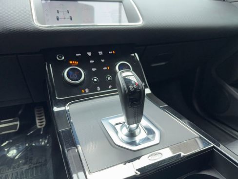 Used 2023 Land Rover Range Rover Evoque R-Dynamic S image 33