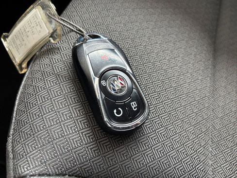 Used 2025 Buick Encore GX Preferred FWD image 27