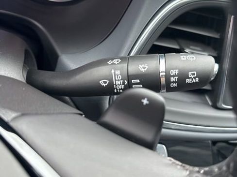 Used 2023 Buick Enclave Premium w/ Experience Buick Package image 19