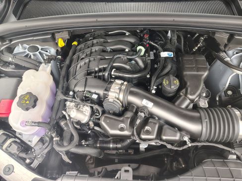 New 2025 Jeep Grand Cherokee Altitude image 15