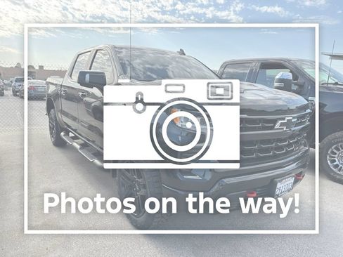 Used 2023 Chevrolet Silverado 1500 LT Trail Boss w/ LT Trail Boss Premium Package AWD/4WD image 1