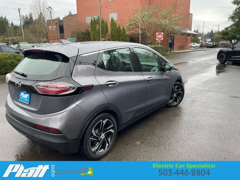 Used 2022 Chevrolet Bolt LT w/ Infotainment Package image 10