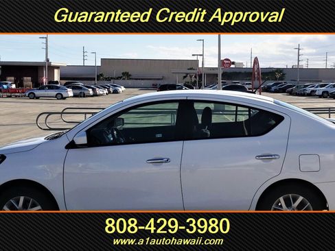 Used 2018 Nissan Versa SV w/ SV Special Edition Package image 2