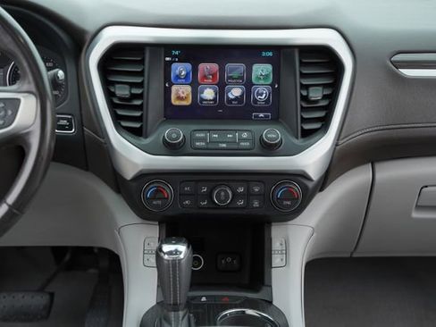 Used 2019 GMC Acadia SLT image 29