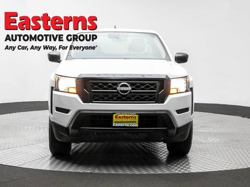 Used 2022 Nissan Frontier S RWD image 2