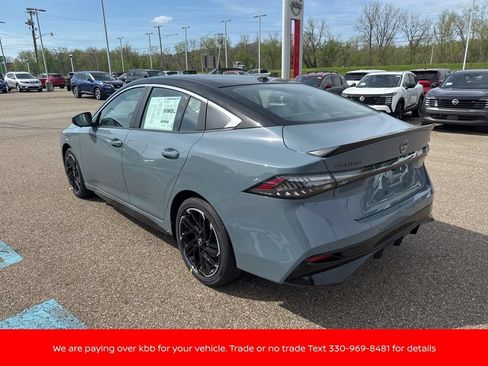 New 2026 Nissan Sentra SR w/ SR Premium Package FWD image 5