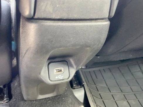 Used 2022 Jeep Renegade Latitude AWD/4WD image 37