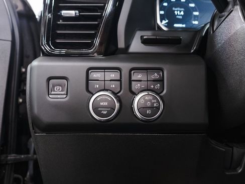 Used 2024 GMC Sierra 2500 AT4 w/ AT4 Premium Plus Package image 19