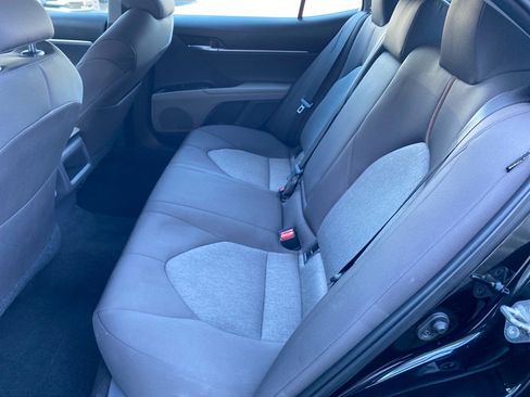 Used 2019 Toyota Camry LE image 21