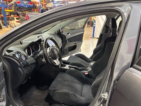 Used 2010 Mitsubishi Lancer Evolution SE image 18
