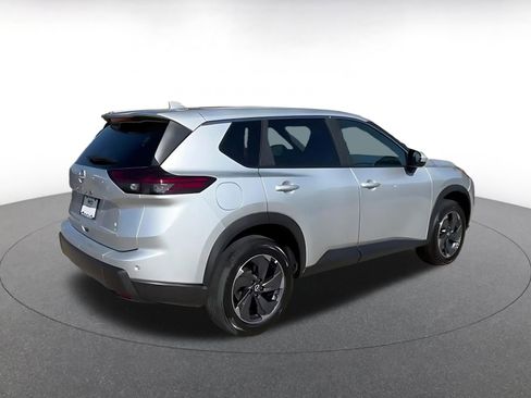 Used 2025 Nissan Rogue SV image 15