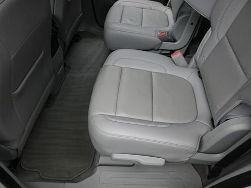 Used 2021 GMC Acadia SLT w/ Technology Package FWD image 22