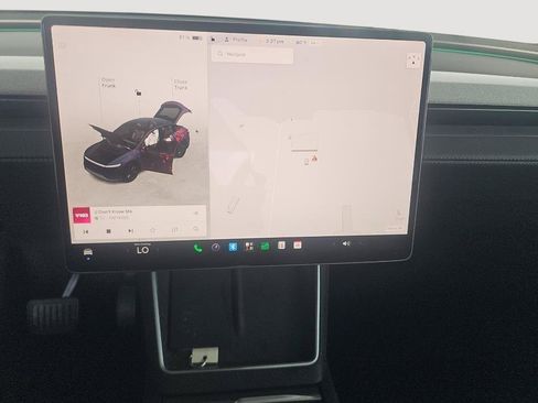 Used 2026 Tesla Model Y Long Range RWD image 9