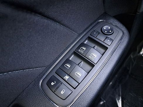 Used 2023 Dodge Charger SXT w/ Blacktop Package image 25