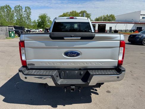 Used 2017 Ford F250 XLT w/ XLT Value Package AWD/4WD image 4