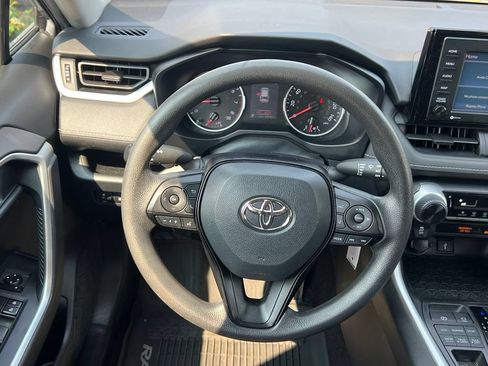 Used 2020 Toyota RAV4 LE AWD/4WD image 23