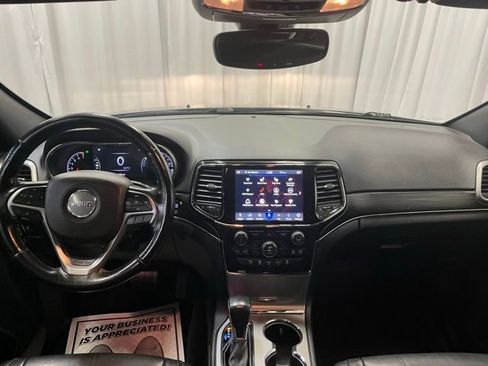 Used 2022 Jeep Grand Cherokee Limited image 4