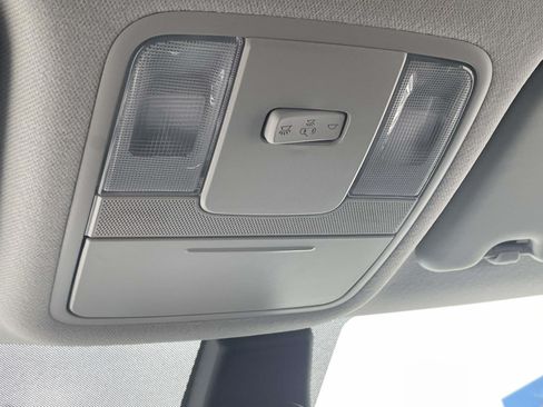 Used 2025 Kia Soul LX w/ LX Technology Package FWD image 30