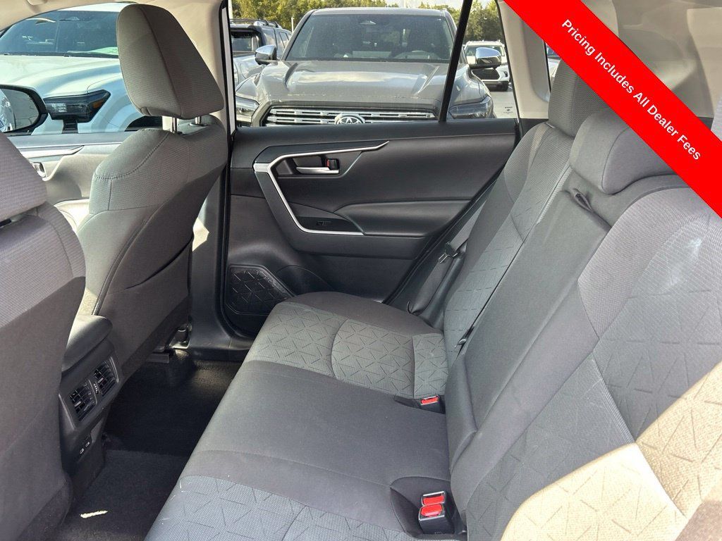 Used 2024 Toyota RAV4 XLE FWD image 14