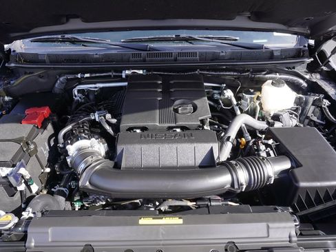 New 2026 Nissan Frontier PRO-4X w/ Tow Package AWD/4WD image 7