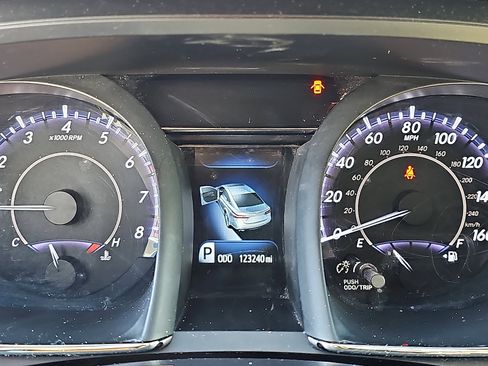 Used 2015 Toyota Avalon Limited image 22