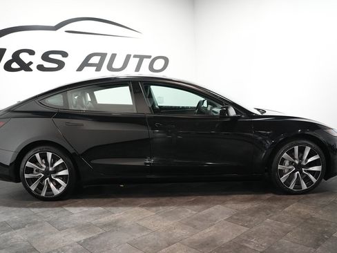 Used 2025 Tesla Model 3 Long Range RWD image 4