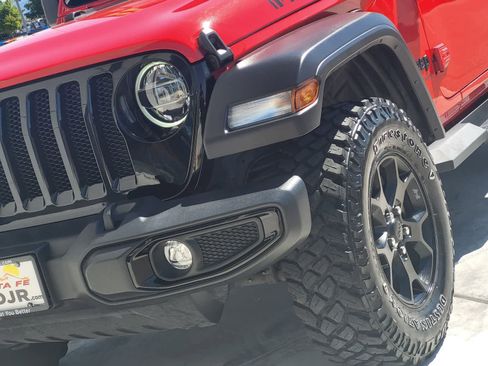 Used 2022 Jeep Wrangler Sport AWD/4WD image 7