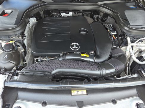 Certified 2022 Mercedes-Benz GLC 300 image 19