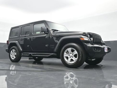 Used 2021 Jeep Wrangler Unlimited Sport image 24