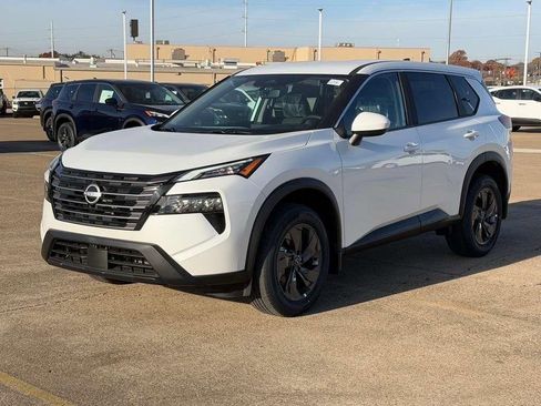 New 2026 Nissan Rogue SV FWD image 2