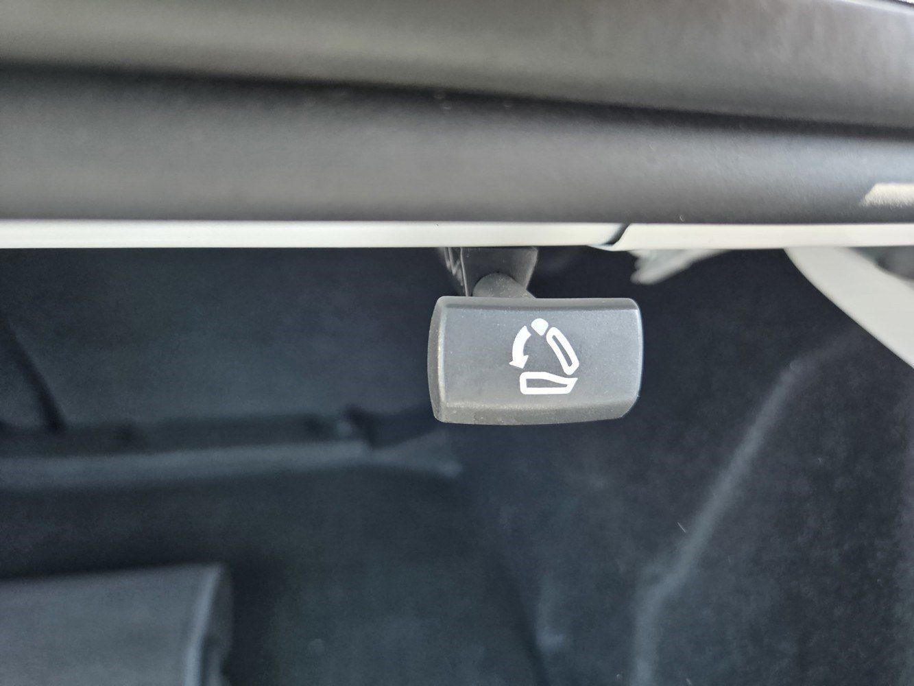 Used 2025 Chevrolet Malibu LT FWD image 30