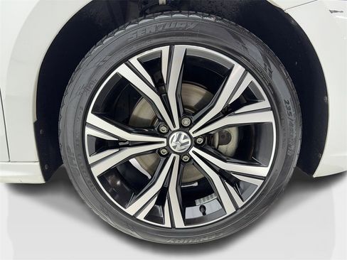 Used 2022 Volkswagen Passat 2.0T SE image 48