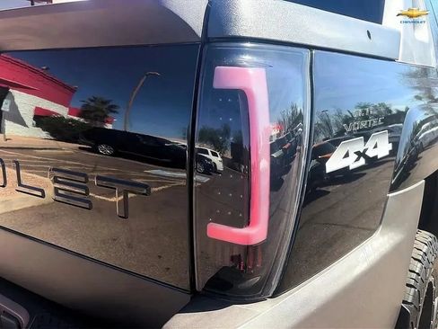 Used 2004 Chevrolet Avalanche 2500 w/ Preferred Equipment Group AWD/4WD image 15