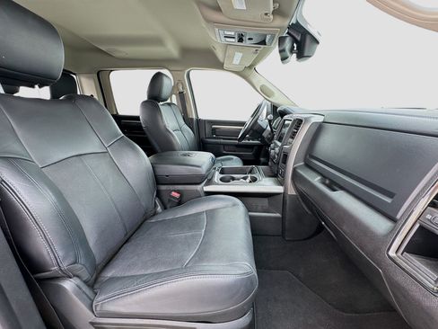 Used 2018 RAM 2500 Laramie w/ Sport Appearance Group AWD/4WD image 19
