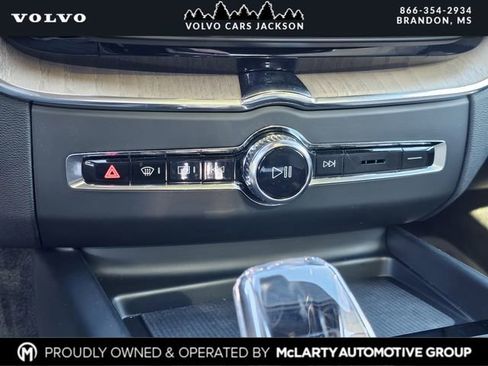 New 2026 Volvo XC60 B5 Plus w/ Protection Package Premier image 21