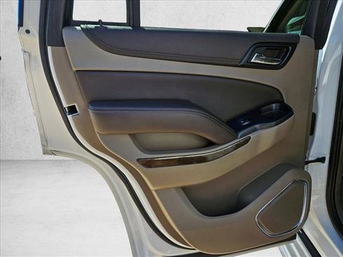 Used 2019 Chevrolet Tahoe LT image 22