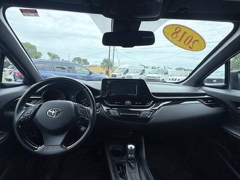 Used 2018 Toyota C-HR XLE FWD image 15