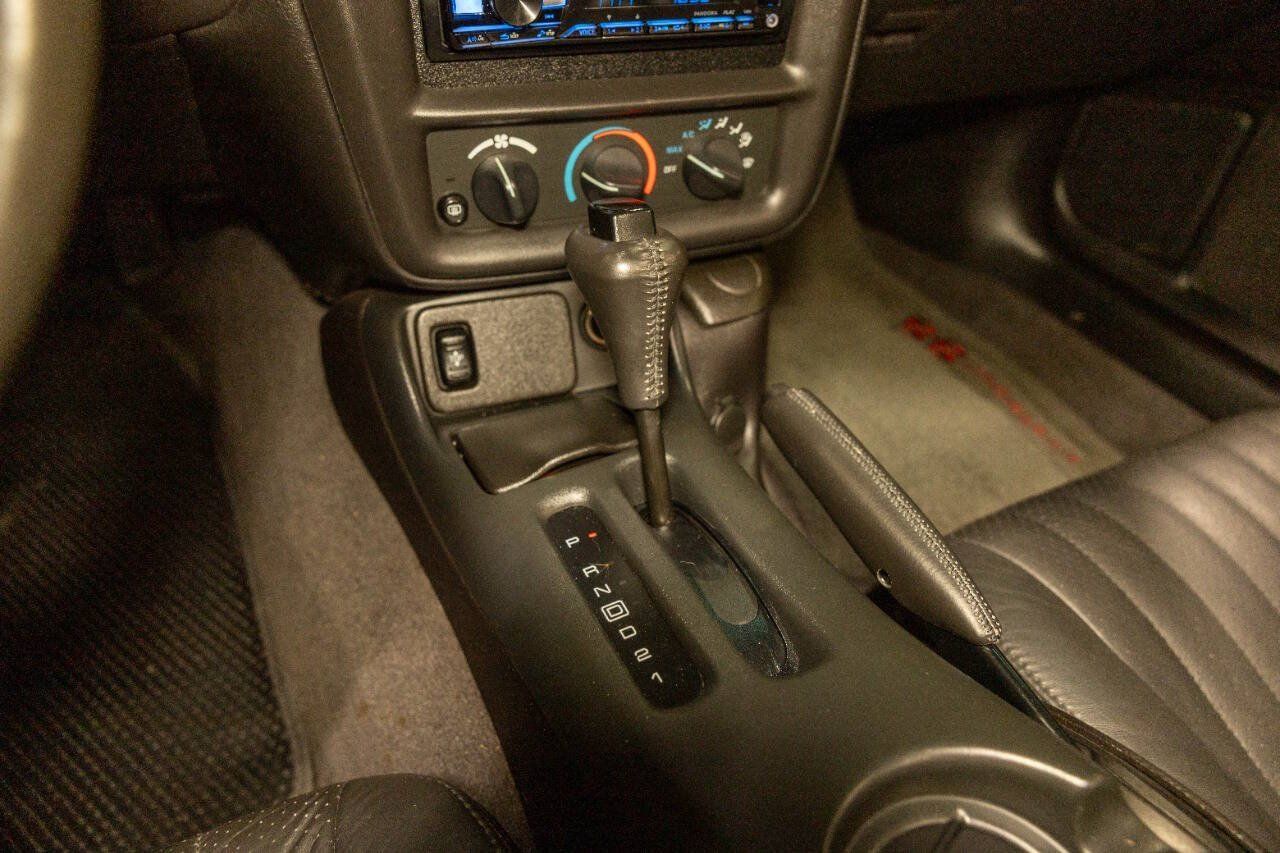 Used 2002 Chevrolet Camaro Z28 w/ SS Performance/Appearance Pkg RWD image 14