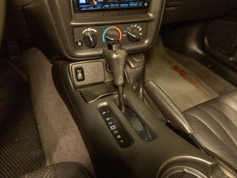 Used 2002 Chevrolet Camaro Z28 w/ SS Performance/Appearance Pkg RWD image 14