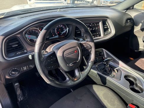 Used 2022 Dodge Challenger GT image 3