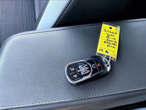 Used 2025 Buick Envista Preferred w/ Convenience II Package FWD image 33