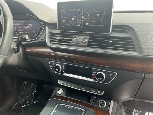 Used 2019 Audi Q5 2.0T Premium Plus w/ Premium Plus Package image 19