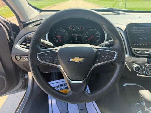 Used 2024 Chevrolet Malibu LT FWD image 30