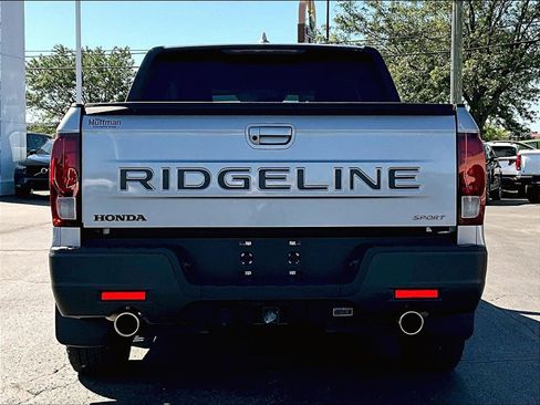 Used 2025 Honda Ridgeline Sport image 5