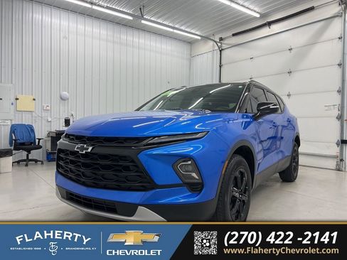 Used 2024 Chevrolet Blazer LT w/ Midnight/Sport Edition FWD image 6