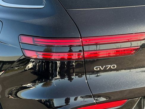 Used 2026 Genesis GV70 3.5T Sport Advanced image 28
