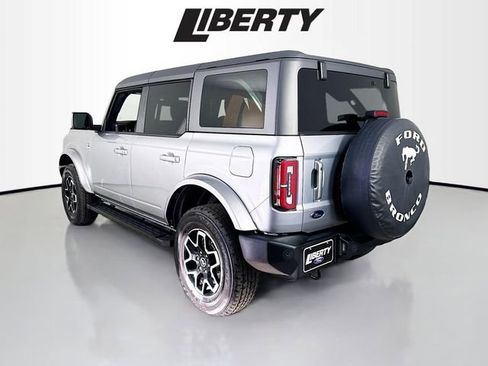 Used 2023 Ford Bronco Outer Banks image 5