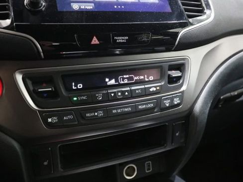 Used 2022 Honda Pilot Sport image 26