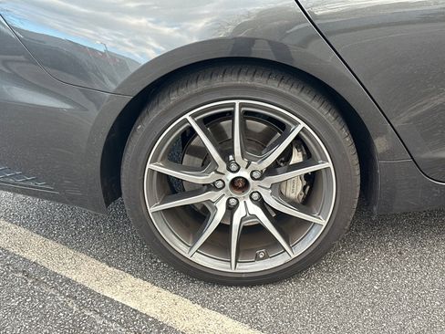 Used 2025 Genesis G70 2.5T image 17