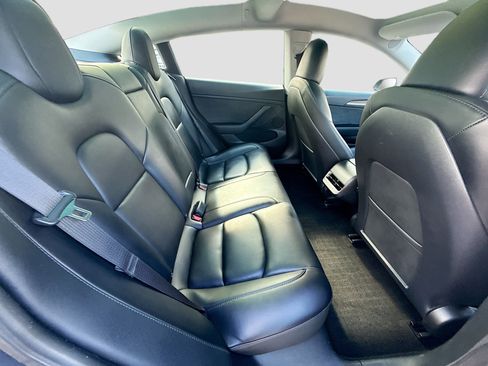 Used 2023 Tesla Model 3 Standard Range RWD image 27